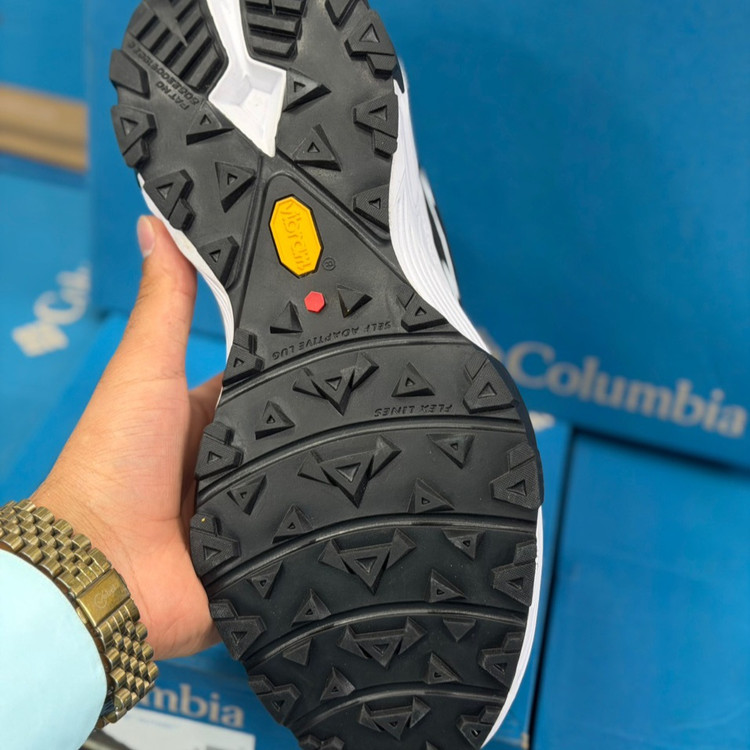 کفش طبیعت گردی مسترکوالیتی کلمبیا هایکینگ Columbia hiking / گورتکس و ضد آب / سایز ۴۰ الا ۴۵