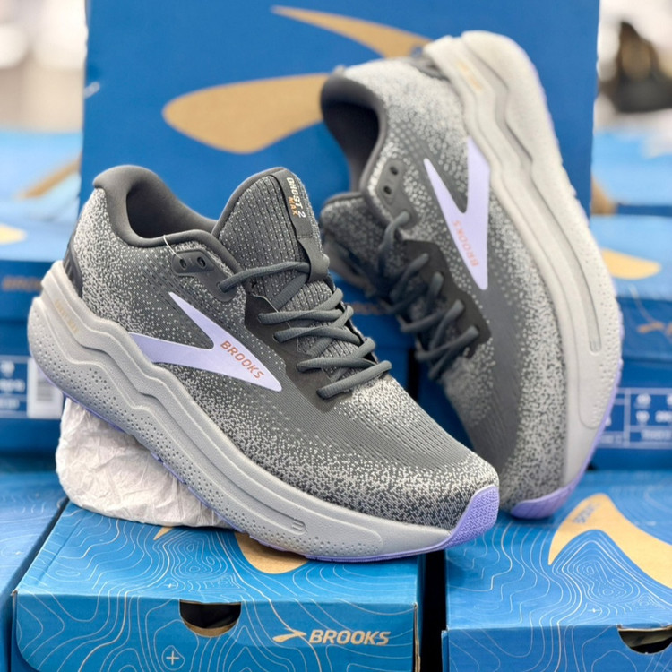 کتونی مسترکوالیتی بروکس گاست مکس ۲ Brooks ghost max 2 / ضمانت ویتنام و کیفیت / سایز ۴۰ الا ۴۵