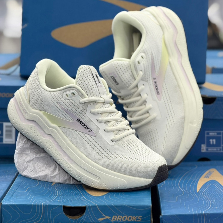 کتونی مسترکوالیتی بروکس گاست مکس ۲ Brooks ghost max 2 / ضمانت ویتنام و کیفیت / سایز ۴۰ الا ۴۵