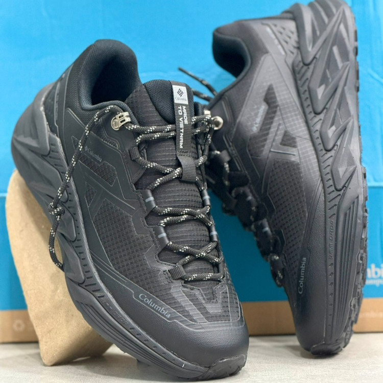 کفش طبیعت گردی کلمبیا Columbia Goretex / ضد آب و گورتکس / سایز ۴۰ الا ۴۵