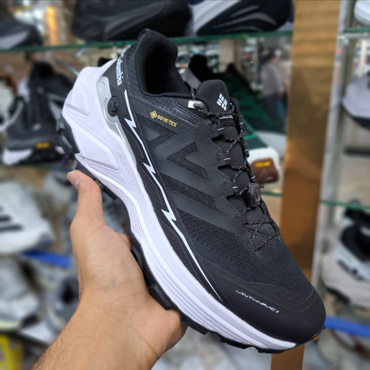 کفش طبیعت گردی مسترکوالیتی کلمبیا هایکینگ Columbia hiking / گورتکس و ضد آب / سایز ۴۰ الا ۴۵