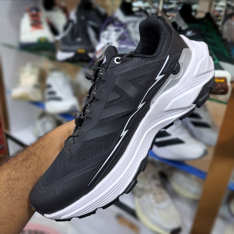 کفش طبیعت گردی مسترکوالیتی کلمبیا هایکینگ Columbia hiking / گورتکس و ضد آب / سایز ۴۰ الا ۴۵