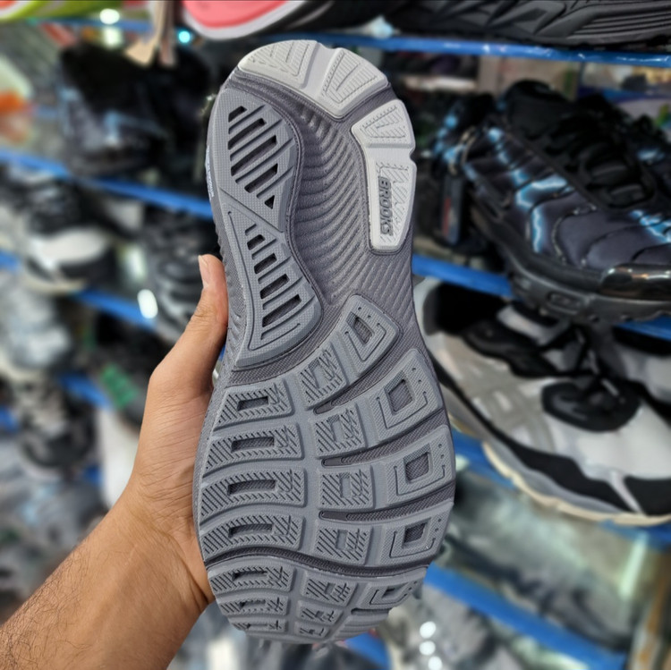 کتونی ویتنامی ست زنانه و مردانه بروکس گاست ۱۷ Brooks ghost 17 / ضمانت کیفیت / سایز ۳۹ تا ۴۵