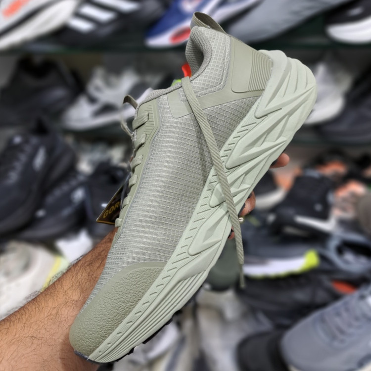 کفش طبیعت گردی کلمبیا Columbia Goretex / ضد آب و گورتکس زیره ویبرام / سایز ۴۰ الا ۴۵