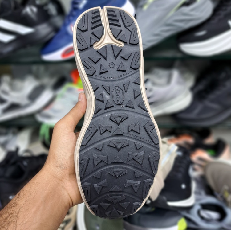 کفش طبیعت گردی کلمبیا Columbia Goretex / ضد آب و گورتکس زیره ویبرام / سایز ۴۰ الا ۴۵