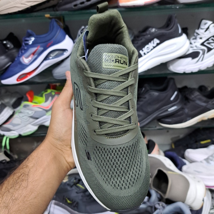کتونی مسترکوالیتی اسکیچرز گو ران Skechers gorun / ضمانت ویتنام و کیفیت / سایز ۴۰ الا ۴۵