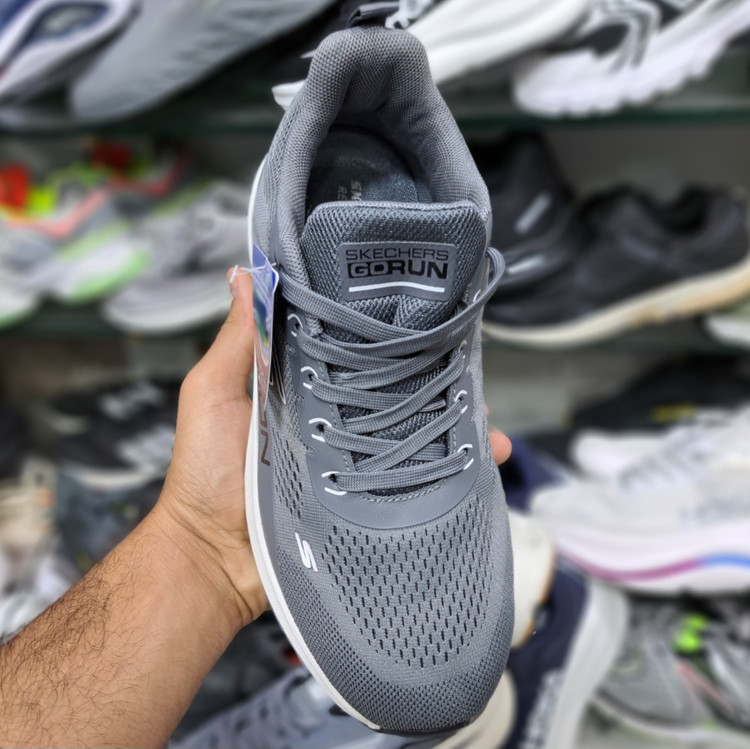 کتونی مسترکوالیتی اسکیچرز گو ران Skechers gorun / ضمانت ویتنام و کیفیت / سایز ۴۰ الا ۴۵