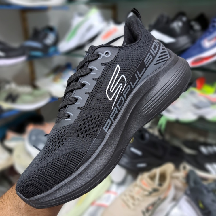 کتونی مسترکوالیتی اسکیچرز گو ران Skechers gorun / ضمانت ویتنام و کیفیت / سایز ۴۰ الا ۴۵