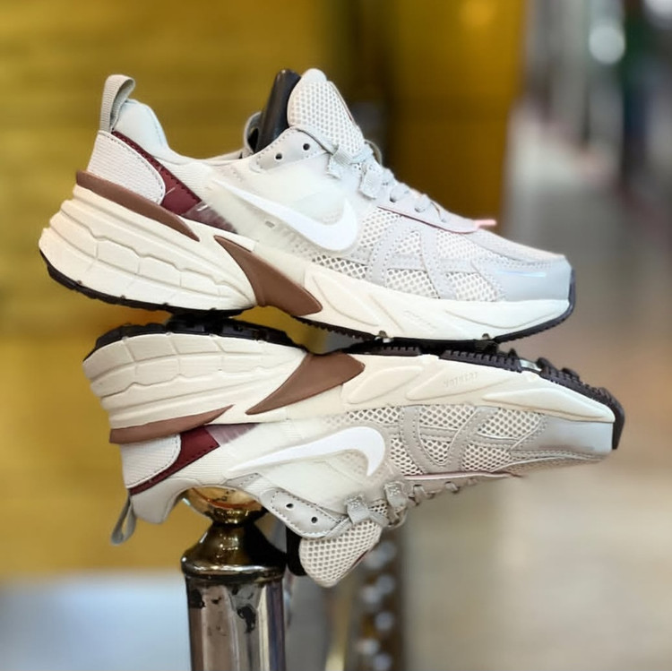 کتونی مسترکوالیتی زنانه نایک وی تو کی nike v2k / ضمانت ویتنام و کیفیت / سایز ۳۷ الا ۴۰