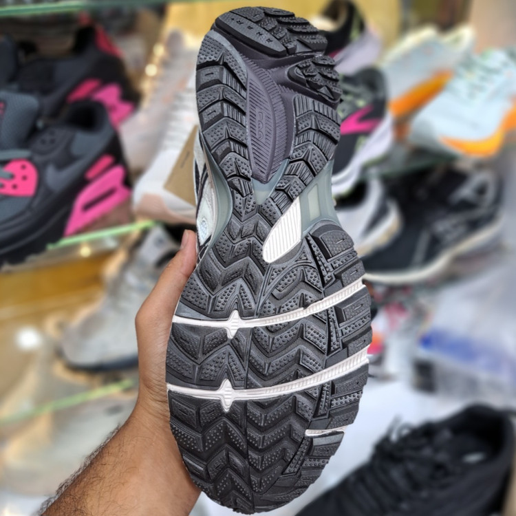 کتونی مسترکوالیتی آسیکس کاهانا ۸ asics kahana 8 / ضمانت کیفیت / سایز ۴۰ الا ۴۵