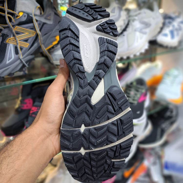 کتونی مسترکوالیتی آسیکس کاهانا ۸ asics kahana 8 / ضمانت کیفیت / سایز ۴۰ الا ۴۵