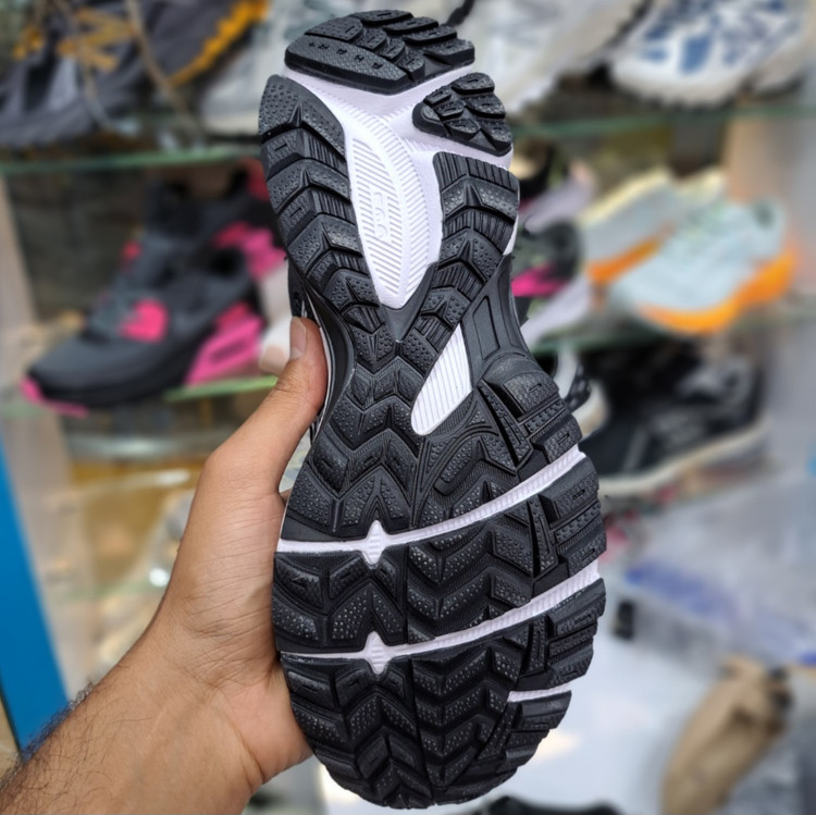 کتونی مسترکوالیتی زنانه آسیکس کاهانا ۸ asics kahana 8 / ضمانت کیفیت / سایز ۳۸ تا ۴۰