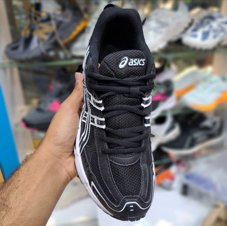 کتونی مسترکوالیتی زنانه آسیکس کاهانا ۸ asics kahana 8 / ضمانت کیفیت / سایز ۳۸ تا ۴۰