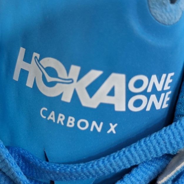 کتونی مسترکوالیتی هوکا کربن ایکس hoka carbon x / ضمانت کیفیت / سایز ۴۰ الا ۴۵