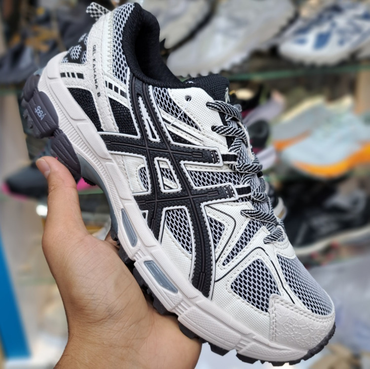 کتونی مسترکوالیتی زنانه آسیکس کاهانا ۸ asics kahana 8 / ضمانت کیفیت / چهار رنگ جذاب / سایز ۳۸ تا ۴۰