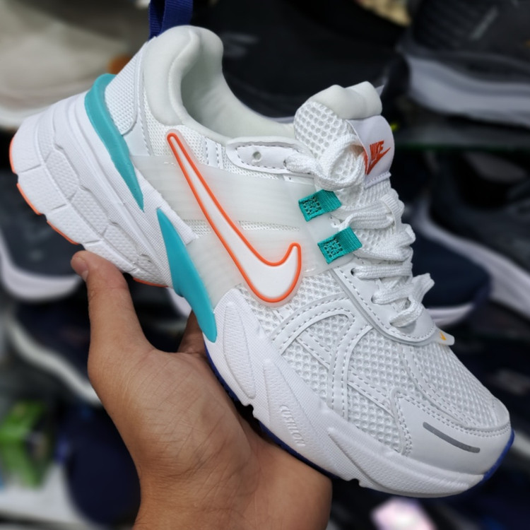 کتونی مسترکوالیتی زنانه نایک کلشون وی تو کی nike v2k / ضمانت ویتنام و کیفیت / در چهار رنگ / سایز ۳۷ الا ۴۰