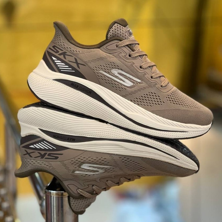 کتونی مسترکوالیتی اسکیچرز گو ران Skechers gorun / ضمانت ویتنام و کیفیت / سایز ۴۰ الا ۴۵