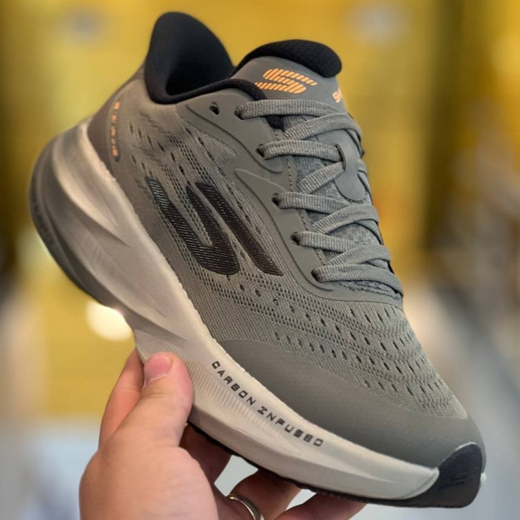 کتونی ویتنامی اسکیچرز هایپر برست Skechers hyper burst / مسترکوالیتی ضمانت کیفیت / سایز ۴۰ الا ۴۵