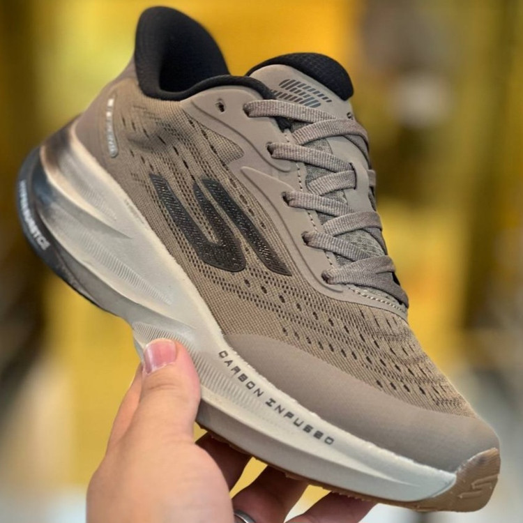 کتونی ویتنامی اسکیچرز هایپر برست Skechers hyper burst / مسترکوالیتی ضمانت کیفیت / سایز ۴۰ الا ۴۵