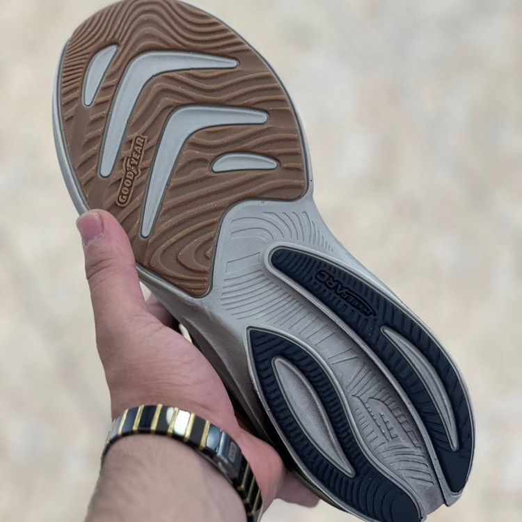 کتونی ویتنامی اسکیچرز هایپر برست Skechers hyper burst / مسترکوالیتی ضمانت کیفیت / سایز ۴۰ الا ۴۵