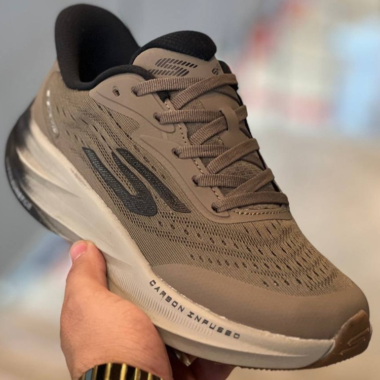 کتونی ویتنامی اسکیچرز هایپر برست Skechers hyper burst / مسترکوالیتی ضمانت کیفیت / سایز ۴۰ الا ۴۵
