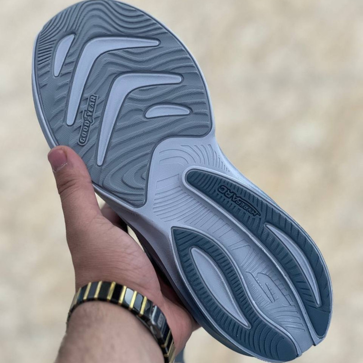 کتونی مسترکوالیتی اسکیچرز گو ران Skechers gorun / ضمانت ویتنام و کیفیت / سایز ۴۰ الا ۴۵
