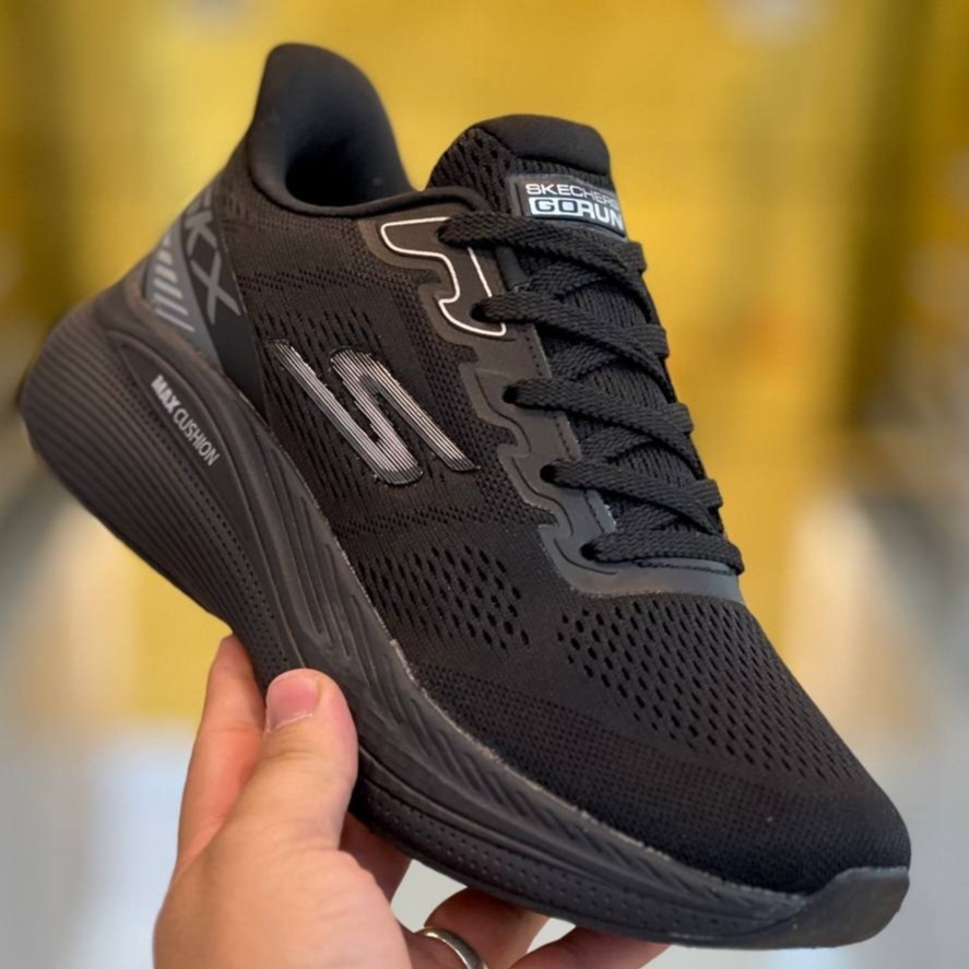 کتونی مسترکوالیتی اسکیچرز گو ران Skechers gorun / ضمانت ویتنام و کیفیت / سایز ۴۰ الا ۴۵