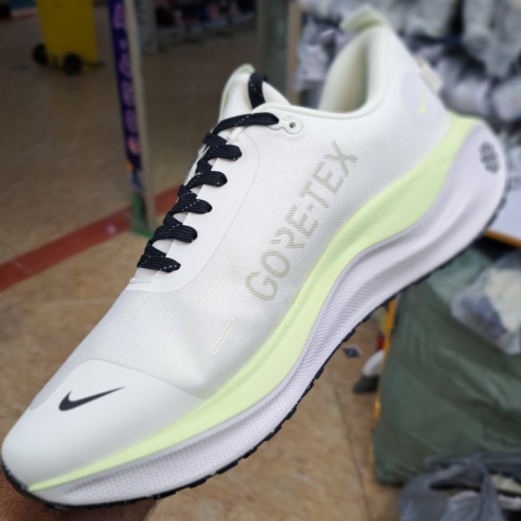 کتونی ویتنامی نایک اینفینیتی ران ۴ nike infinity run 4 / تک لایه ضد آب / ضمانت کیفیت ۲۰۲۵ / سایز ۴۰ الا ۴۵