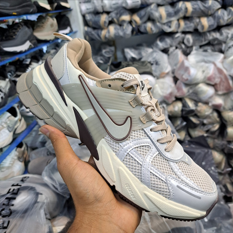 کتونی مسترکوالیتی ست زنانه و مردانه نایک وی تو کی nike v2k / ضمانت ویتنام و کیفیت / سایز ۳۷ الا ۴۵