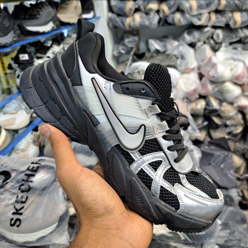 کتونی مسترکوالیتی ست زنانه و مردانه نایک وی تو کی nike v2k / ضمانت ویتنام و کیفیت / سایز ۳۷ الا ۴۵