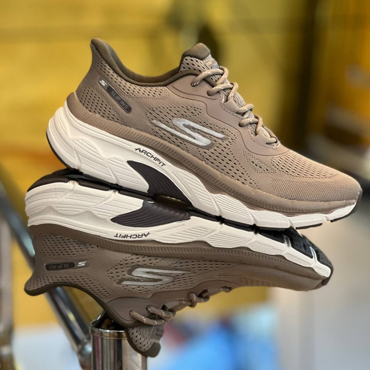 کتونی مسترکوالیتی اسکیچرز گو ران Skechers gorun / ضمانت ویتنام و کیفیت / سایز ۴۰ الا ۴۵