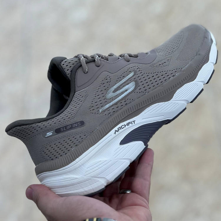 کتونی مسترکوالیتی اسکیچرز گو ران Skechers gorun / ضمانت ویتنام و کیفیت / سایز ۴۰ الا ۴۵