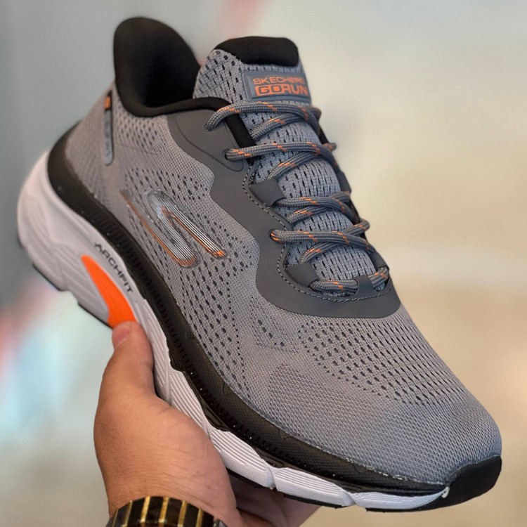 کتونی مسترکوالیتی اسکیچرز گو ران Skechers gorun / ضمانت ویتنام و کیفیت / سایز ۴۰ الا ۴۵