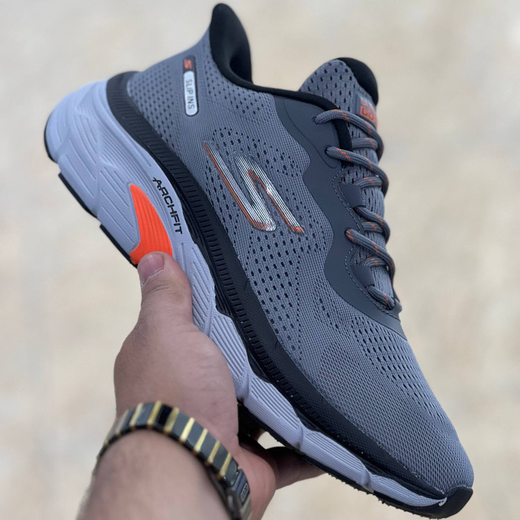 کتونی مسترکوالیتی اسکیچرز گو ران Skechers gorun / ضمانت ویتنام و کیفیت / سایز ۴۰ الا ۴۵