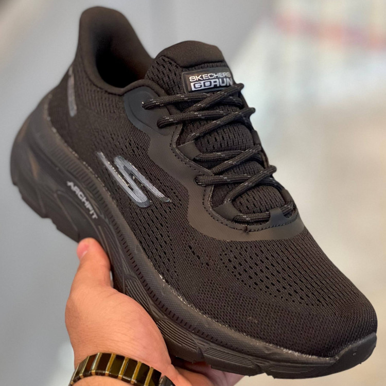 کتونی مسترکوالیتی اسکیچرز گو ران Skechers gorun / ضمانت ویتنام و کیفیت / سایز ۴۰ الا ۴۵