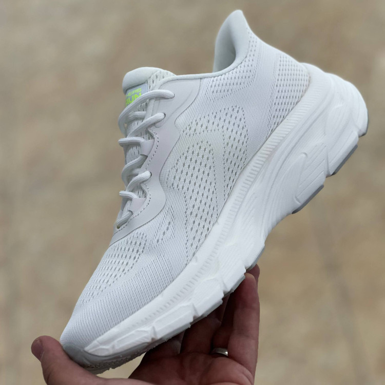 کتونی مسترکوالیتی زنانه اسکیچرز گو ران Skechers gorun / ضمانت ویتنام و کیفیت / سایز ۳۷ الا ۴۰