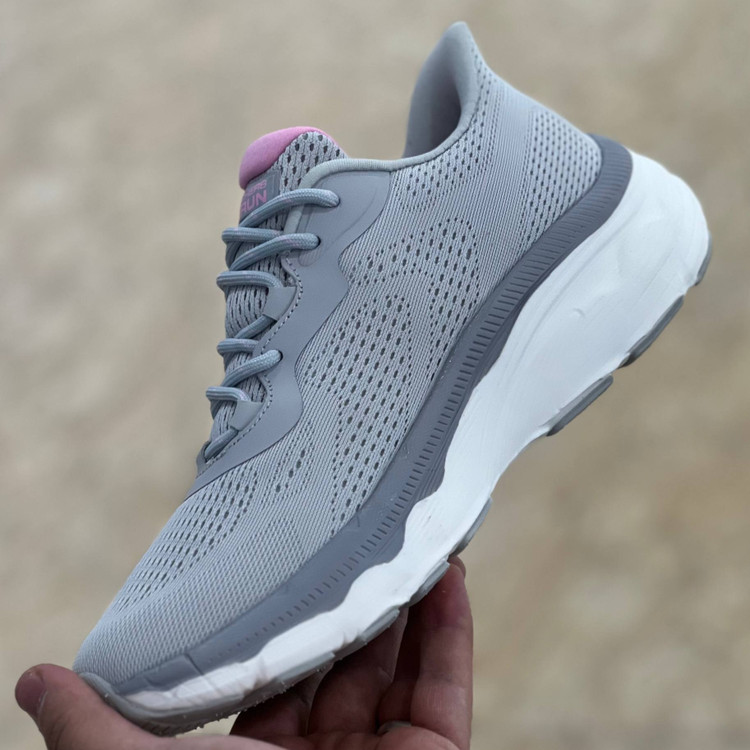 کتونی مسترکوالیتی زنانه اسکیچرز گو ران Skechers gorun / ضمانت ویتنام و کیفیت / سایز ۳۷ الا ۴۰