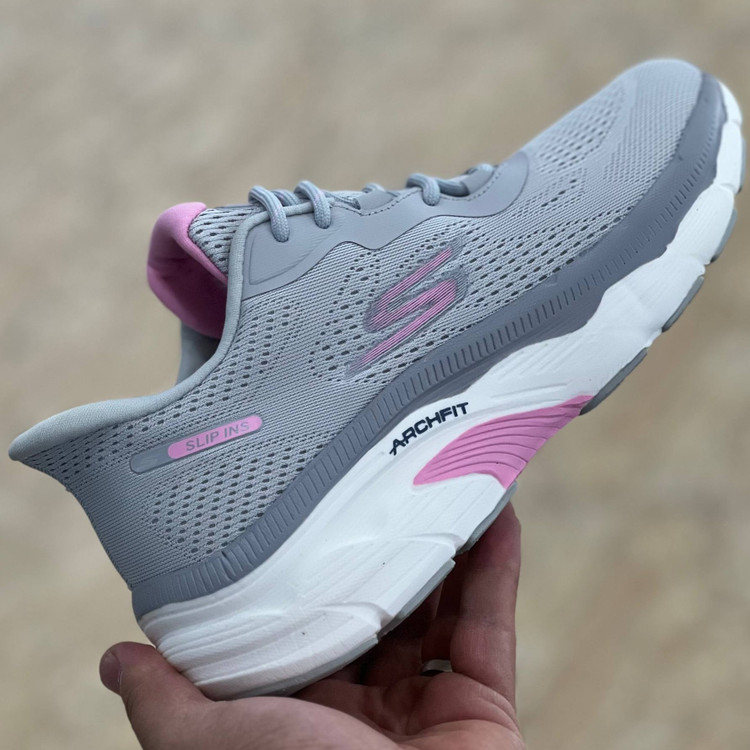 کتونی مسترکوالیتی زنانه اسکیچرز گو ران Skechers gorun / ضمانت ویتنام و کیفیت / سایز ۳۷ الا ۴۰
