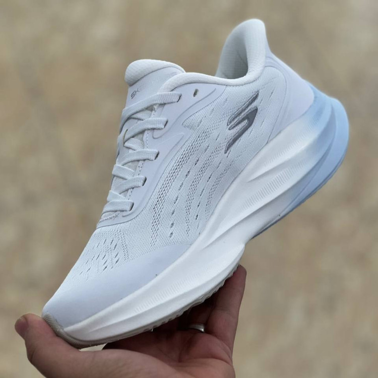 کتونی ویتنامی زنانه اسکیچرز هایپر برست Skechers hyper burst / مسترکوالیتی ضمانت کیفیت / سایز ۳۷ تا ۴۰