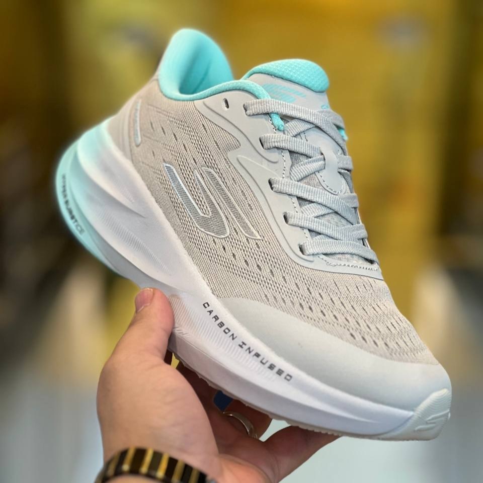 کتونی ویتنامی زنانه اسکیچرز هایپر برست Skechers hyper burst / مسترکوالیتی ضمانت کیفیت / سایز ۳۷ تا ۴۰