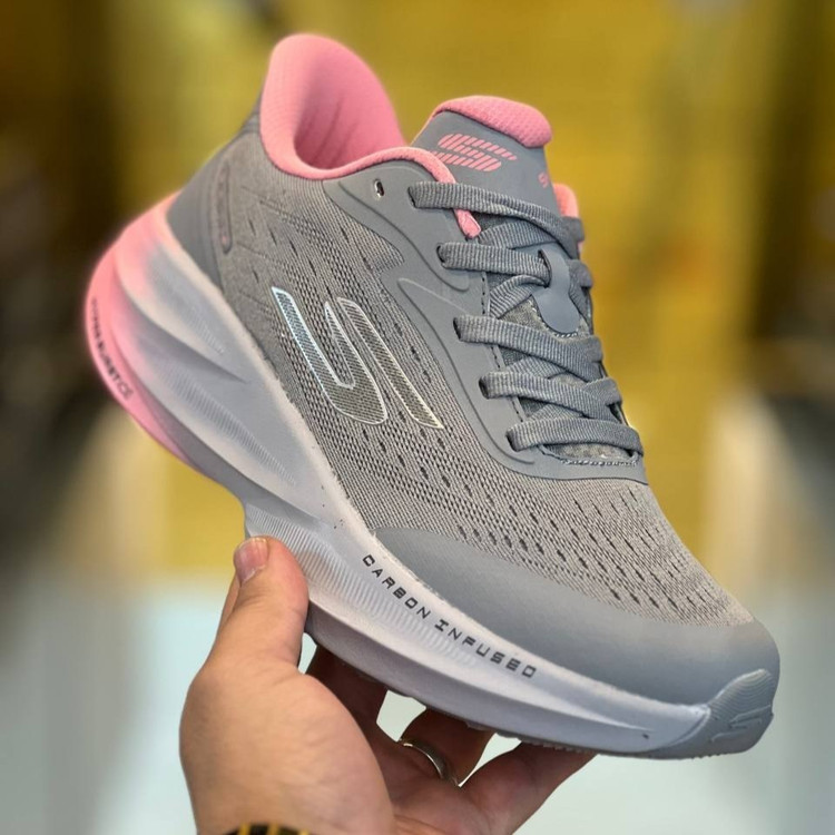کتونی ویتنامی زنانه اسکیچرز هایپر برست Skechers hyper burst / مسترکوالیتی ضمانت کیفیت / سایز ۳۷ تا ۴۰