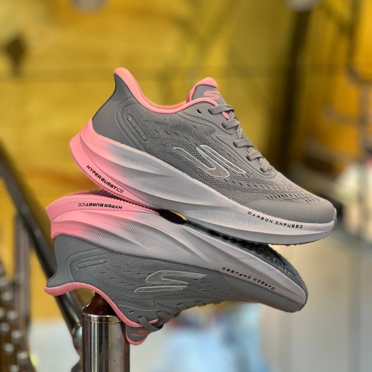 کتونی ویتنامی زنانه اسکیچرز هایپر برست Skechers hyper burst / مسترکوالیتی ضمانت کیفیت / سایز ۳۷ تا ۴۰