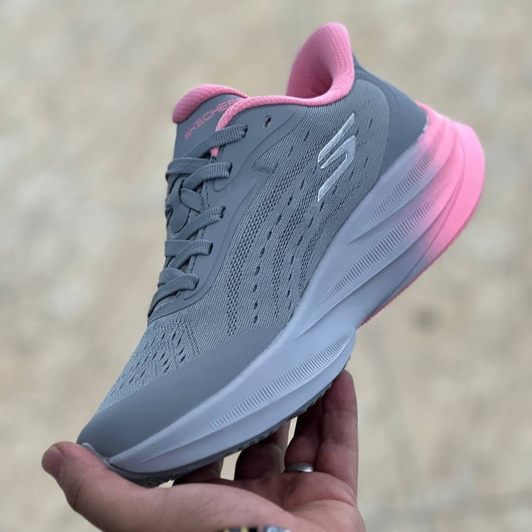 کتونی ویتنامی زنانه اسکیچرز هایپر برست Skechers hyper burst / مسترکوالیتی ضمانت کیفیت / سایز ۳۷ تا ۴۰