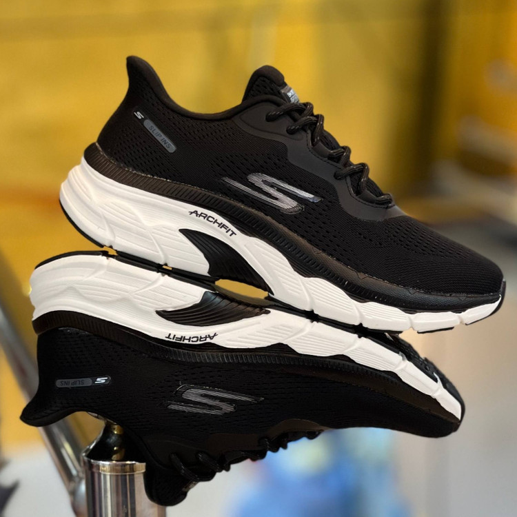 کتونی مسترکوالیتی زنانه اسکیچرز گو ران Skechers gorun / ضمانت ویتنام و کیفیت / سایز ۳۷ الا ۴۰