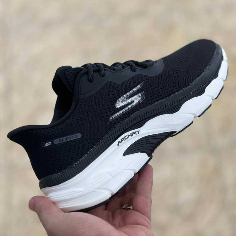 کتونی مسترکوالیتی زنانه اسکیچرز گو ران Skechers gorun / ضمانت ویتنام و کیفیت / سایز ۳۷ الا ۴۰