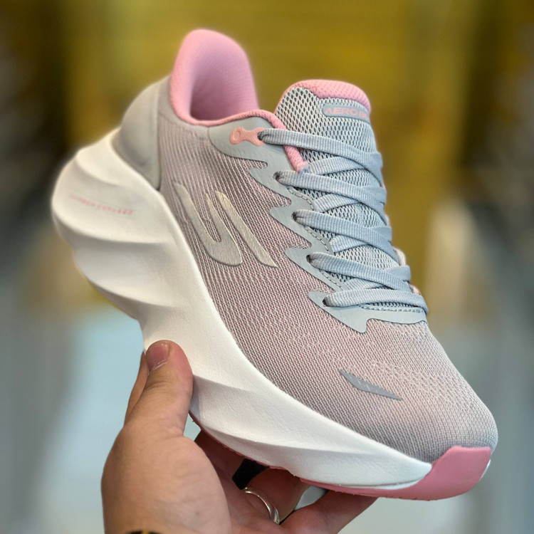 کتونی مسترکوالیتی زنانه اسکیچرز ایروبارست Skechers Aero burst / ضمانت ویتنام و کیفیت / سایز ۳۷ الا ۴۰
