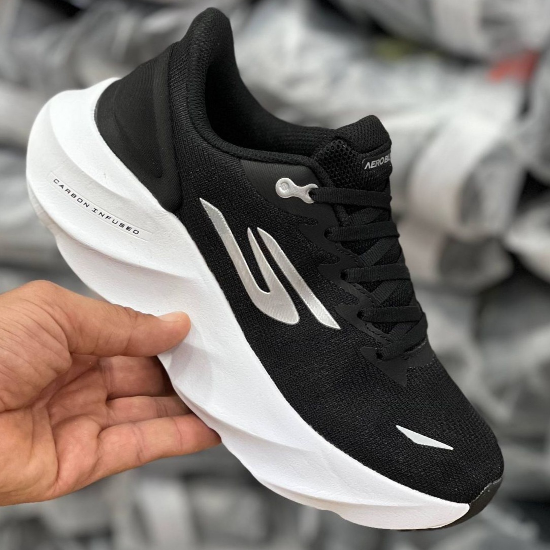 کتونی مسترکوالیتی زنانه اسکیچرز ایروبارست Skechers Aero burst / ضمانت ویتنام و کیفیت / سایز ۳۷ الا ۴۰