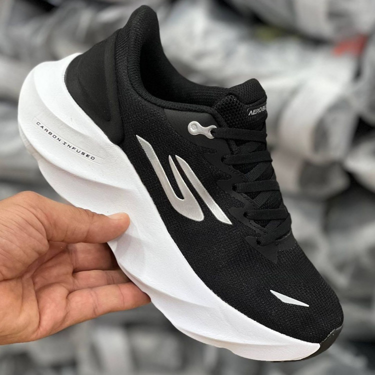 کتونی مسترکوالیتی زنانه اسکیچرز ایروبارست Skechers Aero burst / ضمانت ویتنام و کیفیت / سایز ۳۷ الا ۴۰