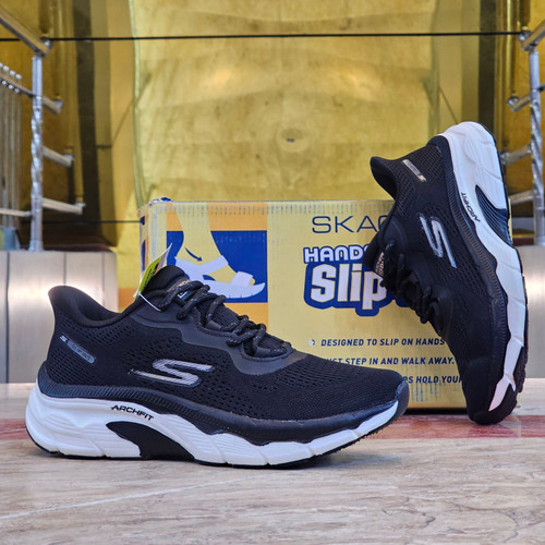 کتونی مسترکوالیتی زنانه اسکیچرز گو ران Skechers gorun / ضمانت ویتنام و کیفیت / سایز ۳۷ الا ۴۰