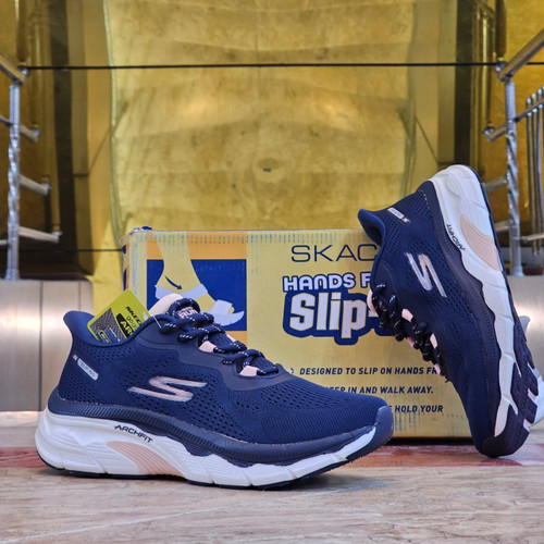 کتونی مسترکوالیتی زنانه اسکیچرز گو ران Skechers gorun / ضمانت ویتنام و کیفیت / سایز ۳۷ الا ۴۰